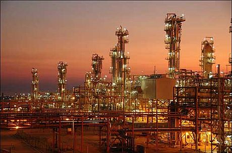 دولت تصمیمی برای خروج پتروشیمی ها از بورس کالا ندارد
