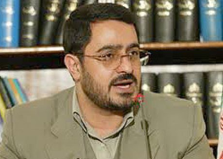 به کشور برگشته ام و در حال پذیرایی از میهمانان هستم