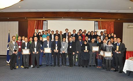 شاپرک و چکاوک بر قله طرح های تجارت الکترونیک آسیا