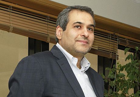 بازار سرمایه، زمین بازی سیاسیون نیست