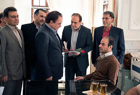 دیدار مدیرعامل بانک ملت با جانبازان قطع نخاعی 