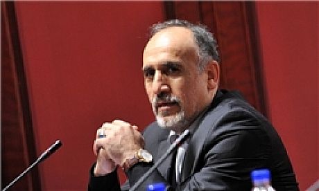 بانک مرکزی فاصله ارز رسمی و آزاد را به ۱۰۰ تومان برساند