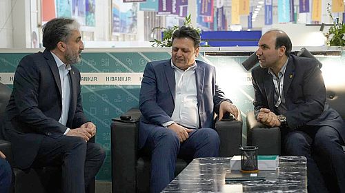  حضور موثر بانک کارآفرین در نمایشگاه پتروشیمی کیش