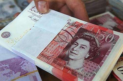  افزایش قیمت پوند انگلیس در برابر دلار و یورو 