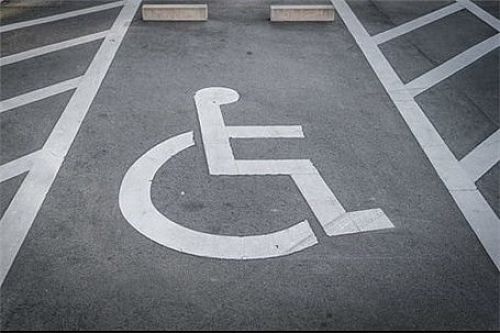  جریمه توقف غیرمجاز در محل‌های اختصاصی معلولان و جانبازان چقدر است؟ 