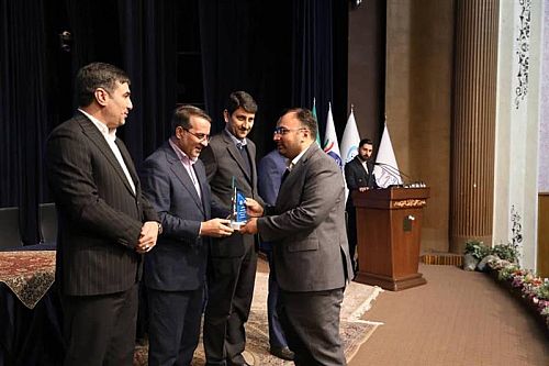  بیمه مرکزی دستگاه برگزیده در ارائه خدمات الکترونیک شد