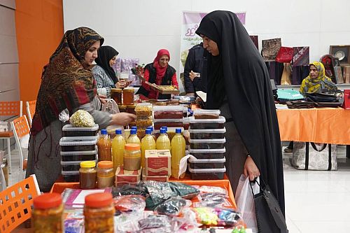  نمایشگاه دست‌آفریده‌های زنان سرپرست خانوار و آرزوهای کودکان کار