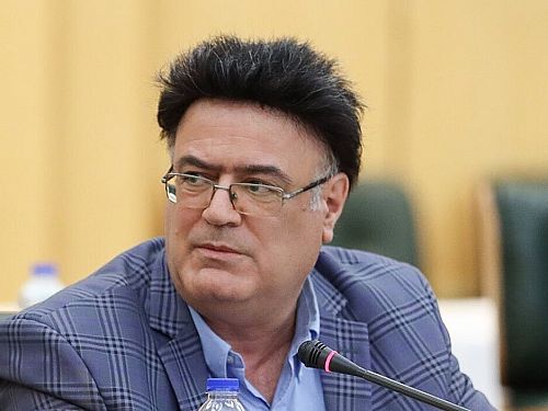 چه کسی از بالا رفتن قیمت دلار راضی است؟