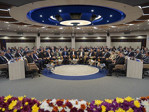 تببین برنامه های اجرایی سال ۱۴۰۴ بانک ملی ایران در همایش بررسی عملکرد 