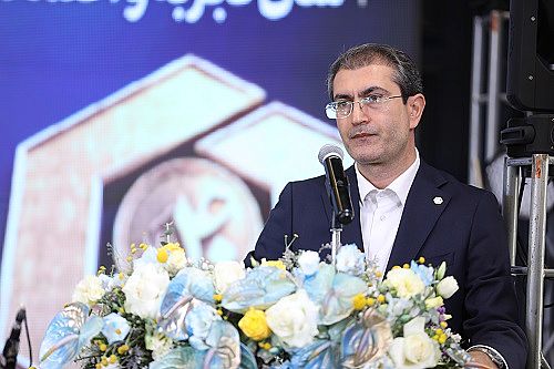  طی مراسمی با حضور مدیران عامل پیشین بانک سینا چهلمین سالگرد تاسیس این بانک گرامی داشته شد 
