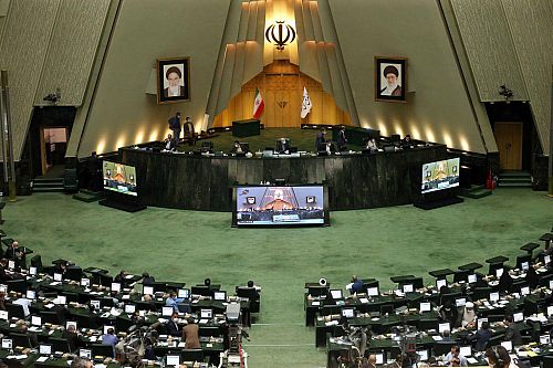  موضوع «بیمه کامیون‌داران» رئیس سازمان تأمین اجتماعی را به کمیسیون اجتماعی کشاند