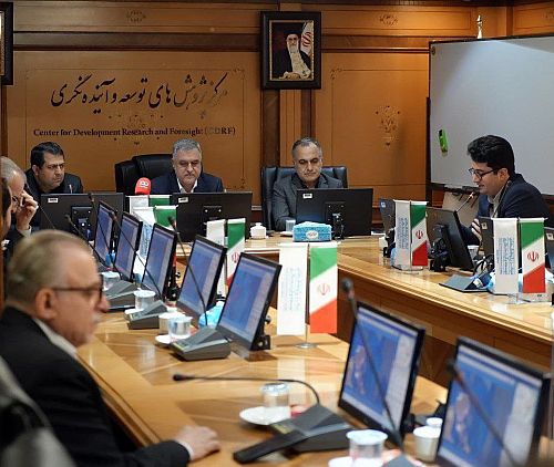  مدیریت صحیح، پایداری مالی و توانگری بالا از عوامل مهم و ضروری در سرمایه¬گذاری برای تولید در صنعت بیمه است 