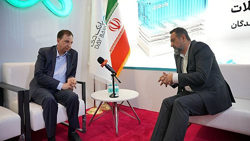مشتریان بانک دی بزودی تمامی خدمات خودرا بدون حضور درشعبه دریافت می کنند