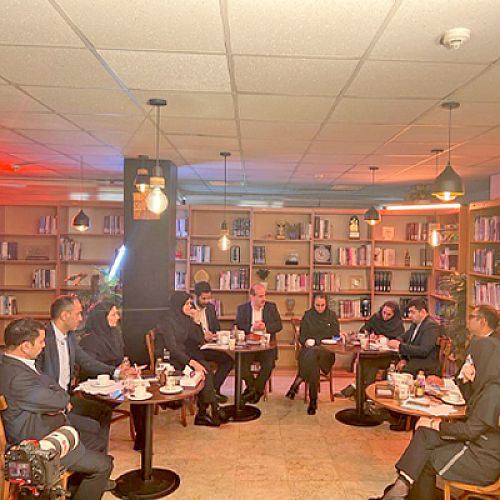 برگزاری نخستین نشست «کافه دانش» در بانک اقتصادنوین