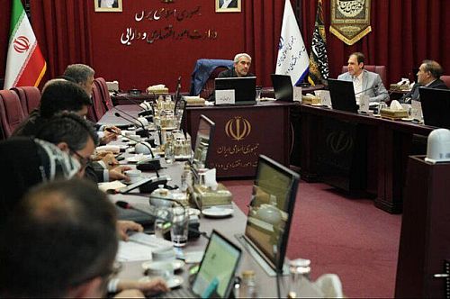 تاکید وزیر اقتصاد بر حمایت همه‌جانبه‌ از بازار سرمایه