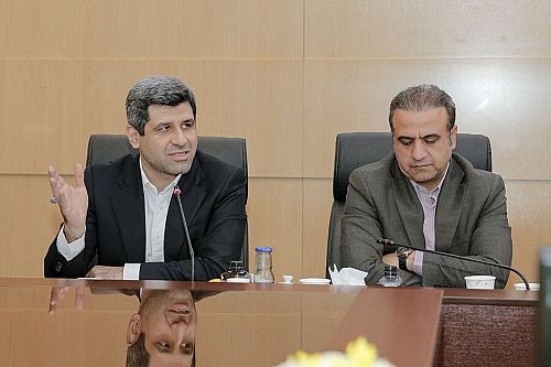  بازدید مدیر عامل بورس کالای ایران از نمایشگاه ایران پلاست