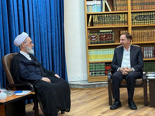 خدمات بانک دی به خانواده‌های ایثارگران مایه افتخار است