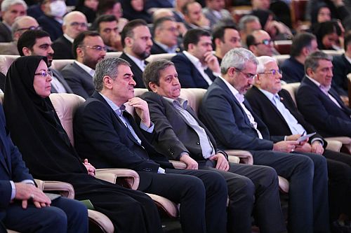 مقامات ارشد اقتصادی در سی و دومین همایش بیمه و توسعه چه گفتند؟