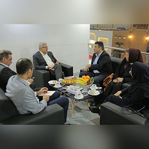 کیش اکسپو؛ غرفه پربازدید گروه اقتصادنوین در روز نخست