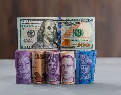 تصور کاهش دائمی نرخ ارز در صورت تک‌نرخی شدن، کاملاً اشتباه است