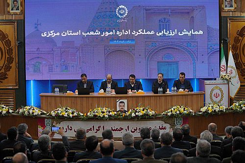  انضباط مالی و تحول ساختاری، اولویت بانک ملی است