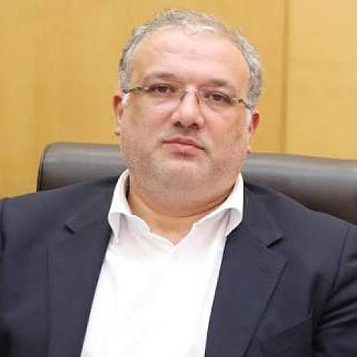 حمله به بانک‌های خصوصی انحراف افکار است