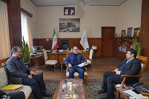 تاکید نجارزاده بر ادامه مسیر خروج بانک ملی ایران از بنگاه داری