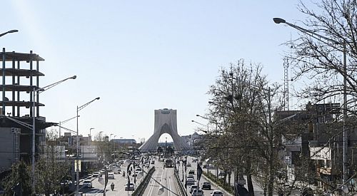 وزش باد و تهویه هوا در تهران