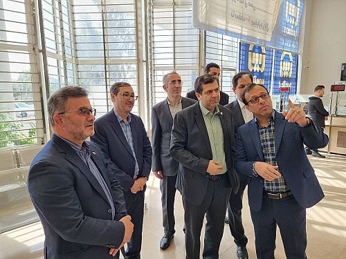 بازدید مدیرعامل بیمه آسیا و هیأت همراه  از شعبه قم 