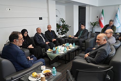 بازدید رئیس بنیاد شهید و امور ایثارگران از بیمه دی؛ تقدیر از خدمت رسانی بیمه دی و تأکید بر لزوم ارتقای خدمات به جامعه ایثارگری