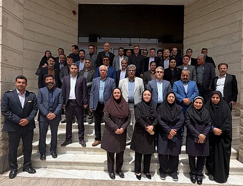 چرخش استراتژیک بیمه ایران؛ تبیین مسیر تازه در نشست مدیران کرمان