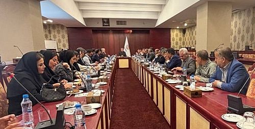 تحول در بیمه ایران با تکیه بر شبکه نمایندگی/بنده نماینده محور هستم