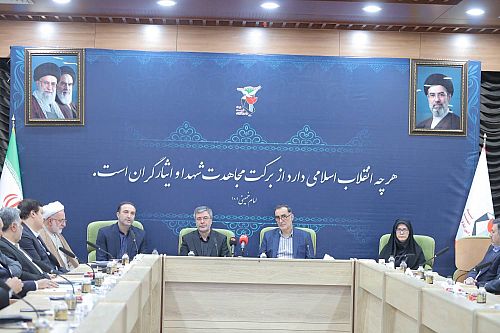 نشان ایثار بر سینه مدیرعامل بیمه ایران؛ تجلیل از دکتر جباری به عنوان نخبه ایثارگر شبکه اقتصادی کشور