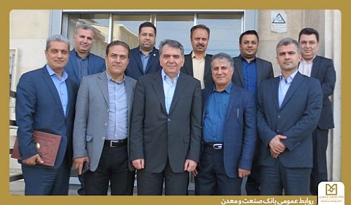 تمرکز بر توسعه خدمات ارزی و بهداشت اعتباری در بازدید مدیران ارشد بانک صنعت و معدن از شعبه تنکابن