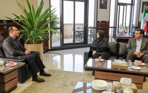 خدمات صنعت بیمه در طول جنگ بی‌نظیر بوده است