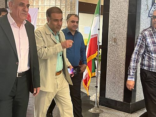 بیمه ایران هرمزگان در جمع سه دستگاه برتر خدمت‌رسان ایام جنگ رمضان قرار گرفت