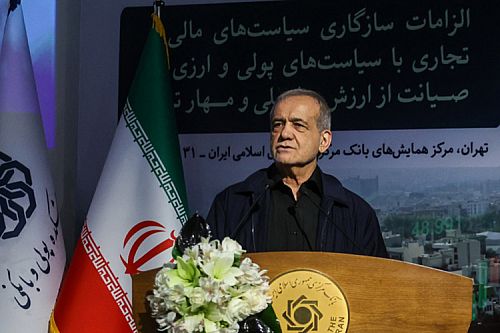 مهار تورم و صیانت از معیشت مردم اولویت اول کاری دولت است