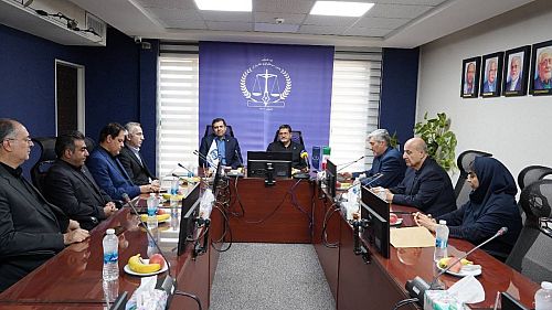 تفاهم‌نامه همکاری بیمه آسیا و کانون سردفتران و دفتریاران امضا شد