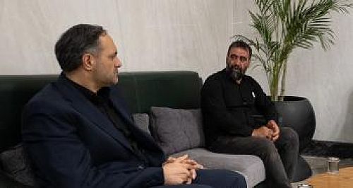 دیدار سرپرست بانک توسعه صادرات ایران با خانواده شهید علی خان‌بیگی
