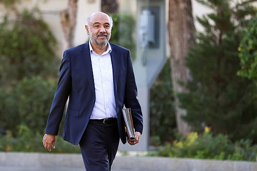 وزیر ‌کار: افزایش مبلغ کالابرگ بستگی به تامین منابع غیرتورمی دارد
