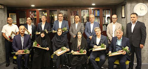 تجلیل مدیرعامل بیمه البرز از پزشکان معتمد به مناسبت روز پزشک