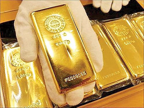قیمت طلا از اوج ۳ ماهه عقب‌ نشست