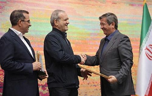 بانک مرکزی به عنوان «دستگاه برگزیده» بخش یاور فتح بیست و یکمین دوره جشنواره شهید رجایی انتخاب شد