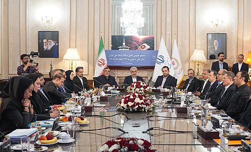مطالبات از صندوق ضمانت سپرده‌ها روی میز مجمع / تاکید وزیر اقتصاد بر صیانت از منافع بانک ملی در تعیین تکلیف بانک آینده