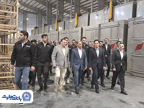 بازدید مدیرعامل بانک تجارت از شرکت «آکو باتری» در راستای تقویت همکاری‌ها