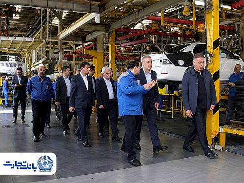 بازدید قائم مقام مدیرعامل بانک تجارت از بزرگ‌ترین نیروگاه خورشیدی و صنایع کلیدی آذربایجان شرقی
