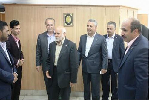 بازدید عضو هیات مدیره بانک سرمایه از شعبه کیش