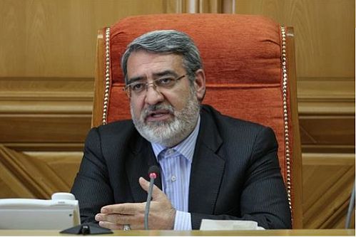 با مردم گرسنه و بیکار نمی‌توان 