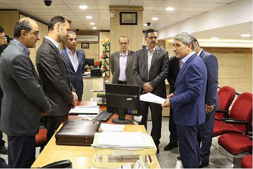 دیدار مدیرعامل بانک ملی با همکاران شعبه شاهین تهران 