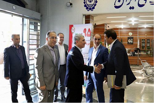 دیدار مدیرعامل بانک ملی با همکاران شعبه راه‌آهن تهران 
